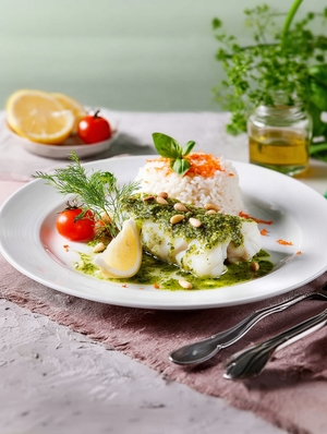 Судак под соусом песто с рисом готовое блюдо Это Норма